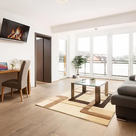 Hotel Vier Jahreszeiten Therme & Kliniken Bad Krozingen Naehe Freiburg & Schwarzwald Ideal Fuer Wellness Kur & Business Ausfluege 24H Check In- Wlan & Parken Gratis Exterior photo