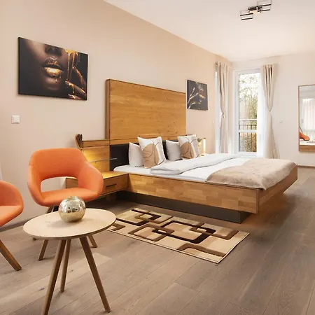 Hotel Vier Jahreszeiten Therme & Kliniken Bad Krozingen Naehe Freiburg & Schwarzwald Ideal Fuer Wellness Kur & Business Ausfluege 24H Check In- Wlan & Parken Gratis Exterior photo