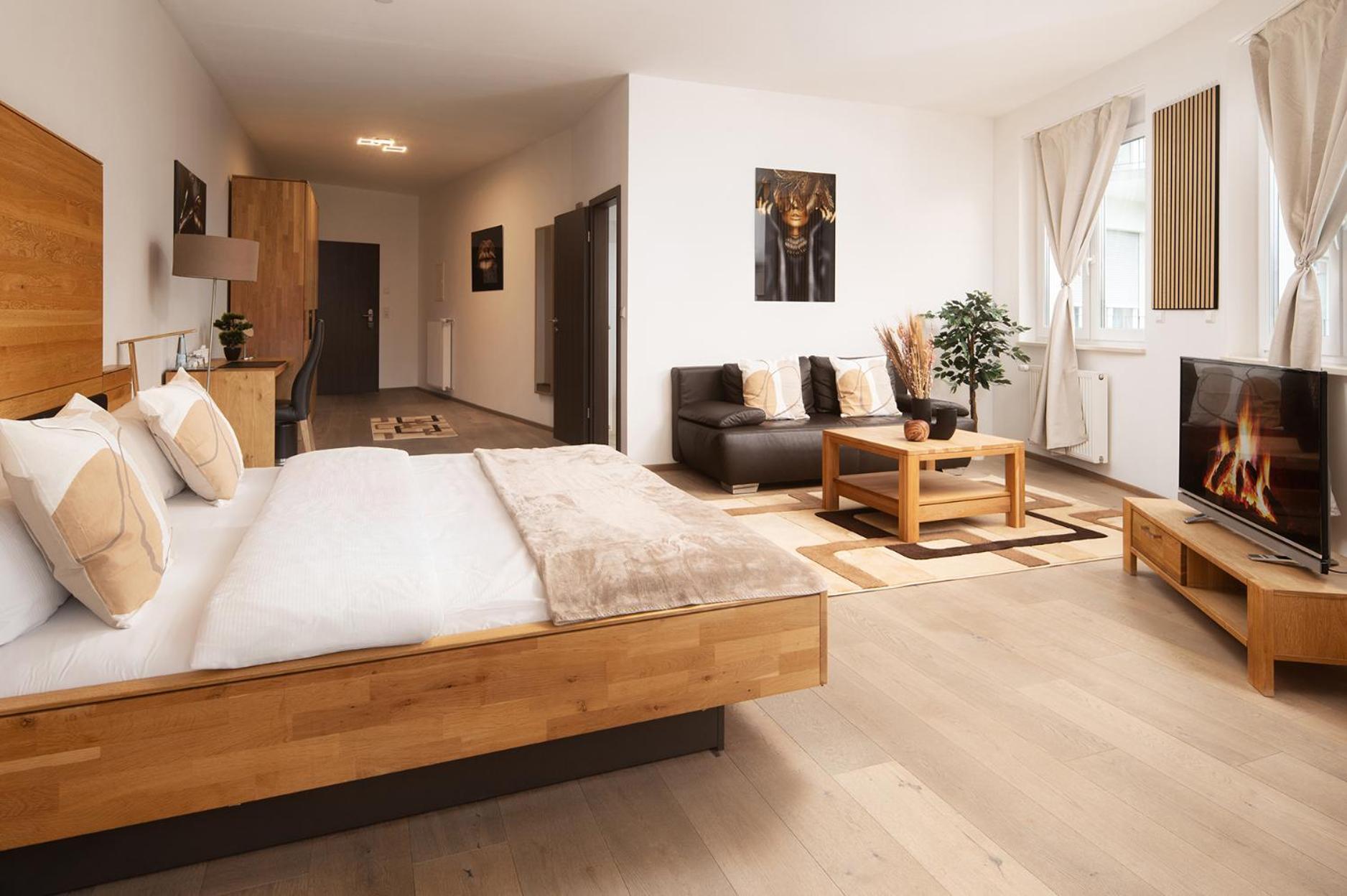 Vier Jahreszeiten Therme & Kliniken Naehe Freiburg & Schwarzwald Ideal Fuer Wellness Kur & Business Ausfluege 24h Check In- Wlan & Parken Gratis Hotel